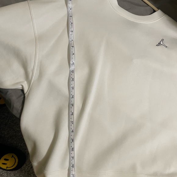 Jordan Crewneck - Picture 6 of 6